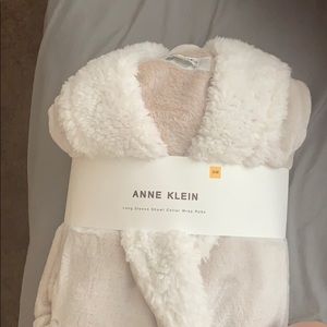 brand new anne klein robe